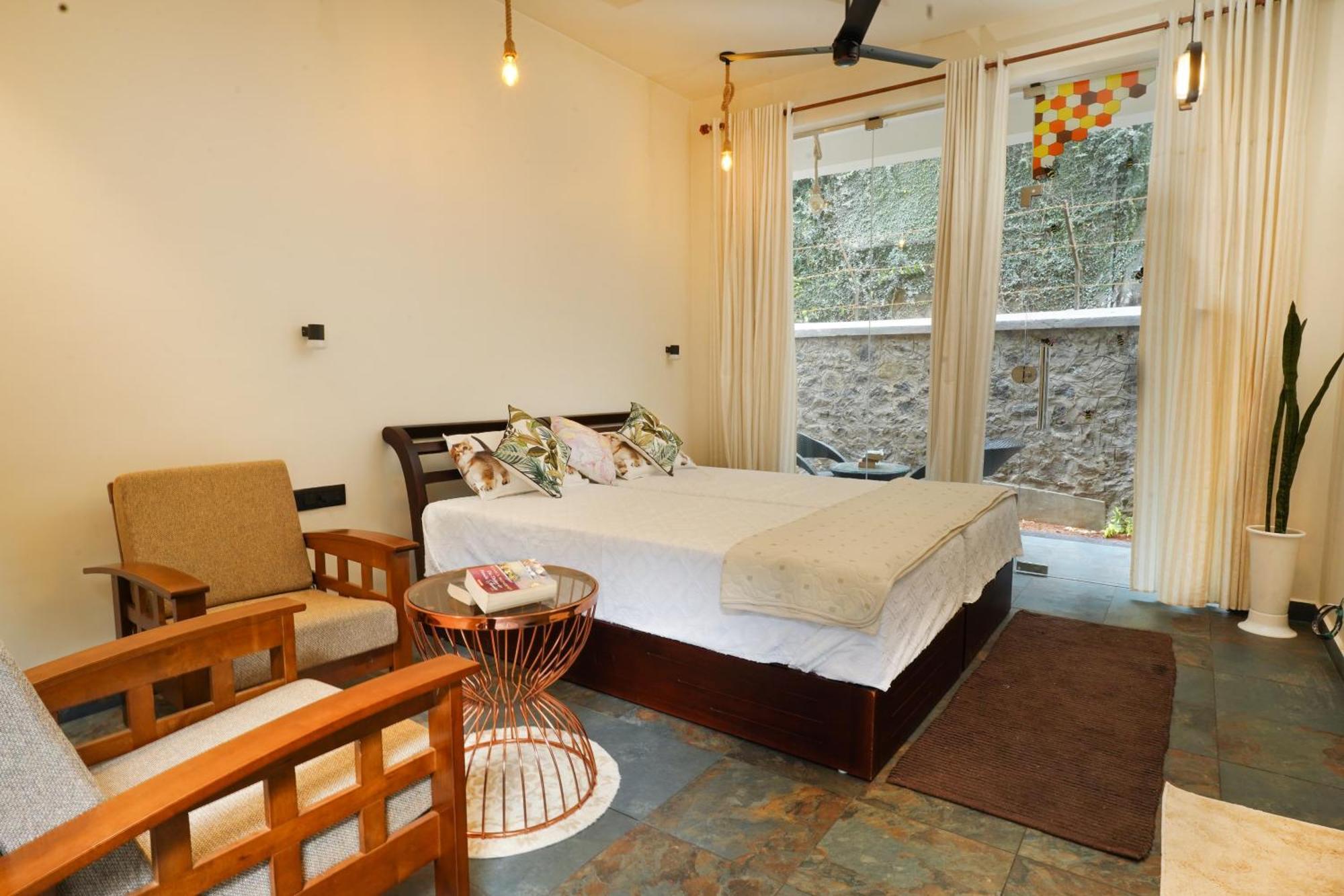 Mickey Homestay Thekkady Bagian luar foto