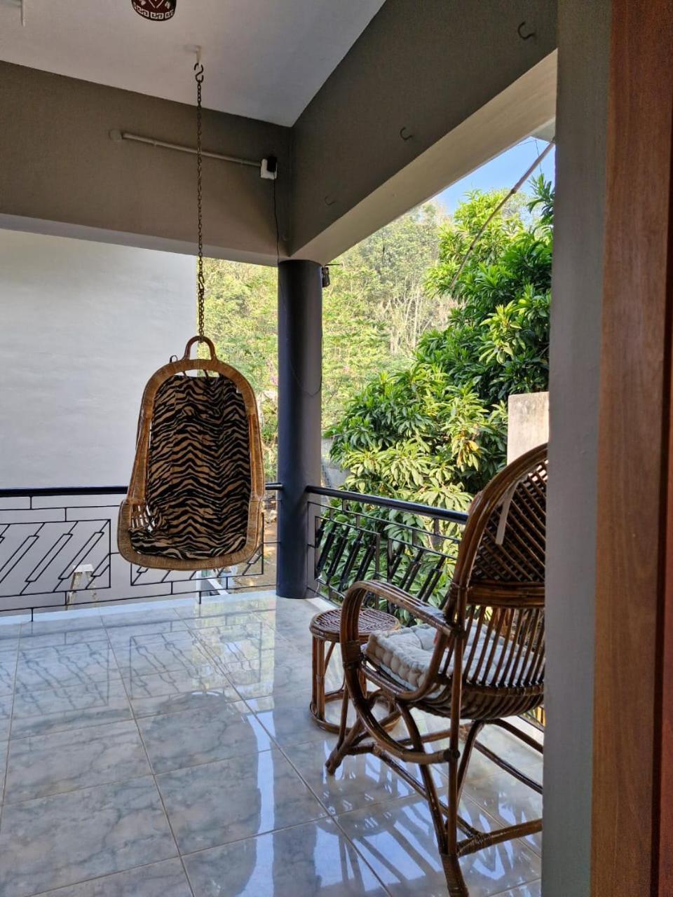 Mickey Homestay Thekkady Bagian luar foto