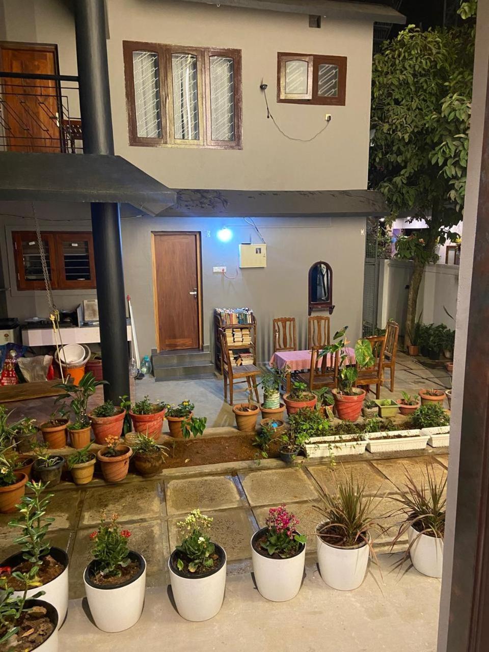 Mickey Homestay Thekkady Bagian luar foto