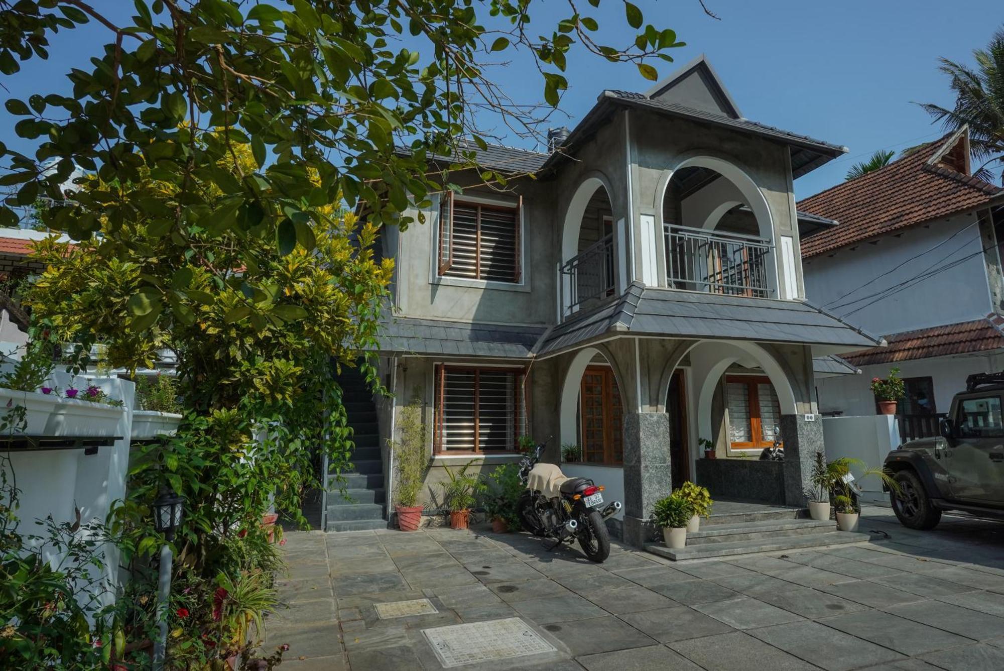 Mickey Homestay Thekkady Bagian luar foto